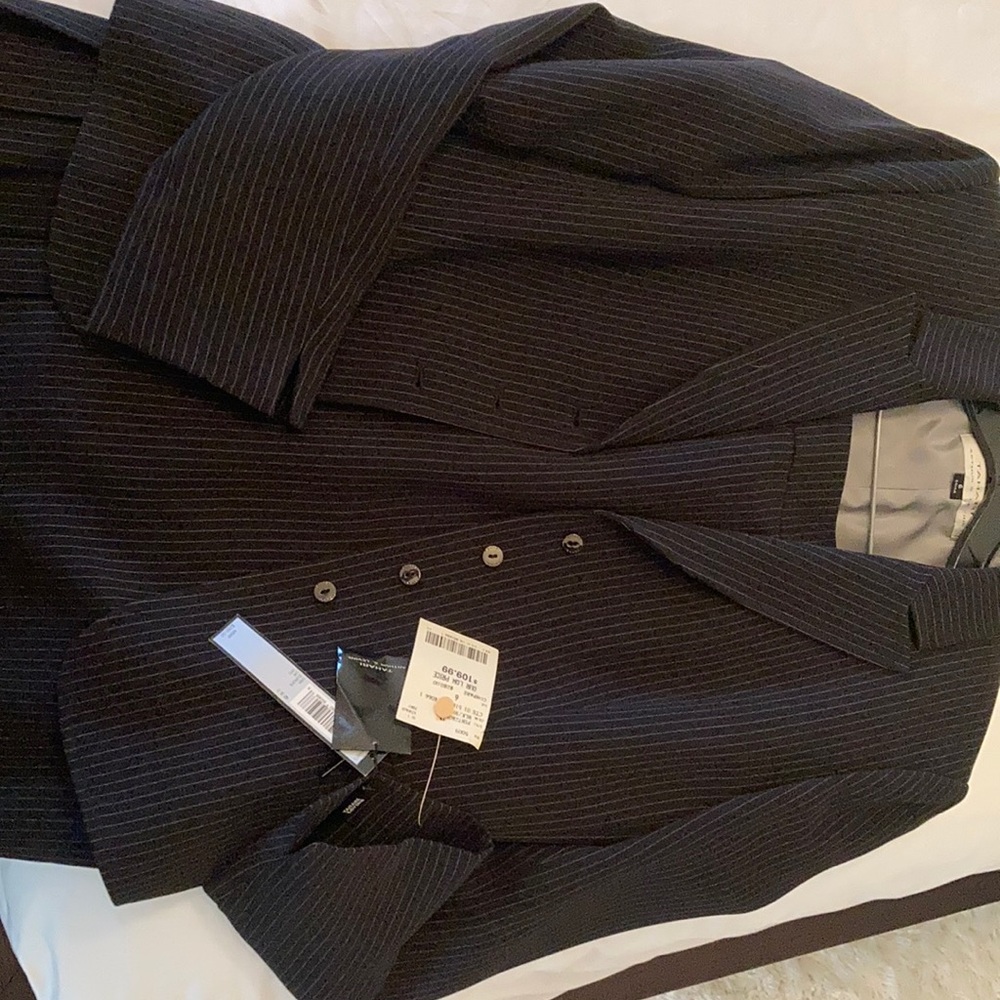 Tahari skirt suit